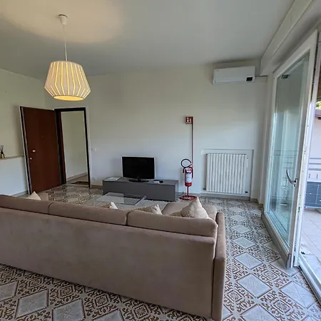 Vista Mare Con Terrazza דירה אלסיו